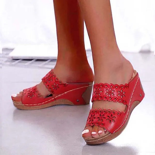 Heidi Sommersandalen mit Keilabsatz und Fischmaul-Design
