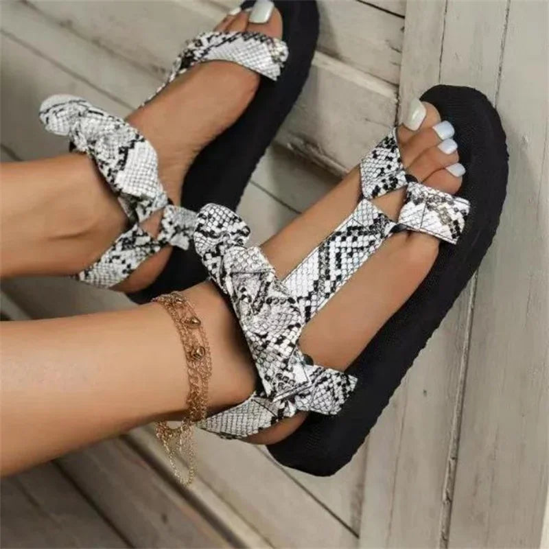 zomersandalen met strik en luipaardprint